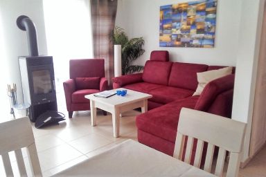 Modernes Doppelhaus mit Sauna und Badewanne