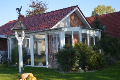 Komfortables Ferienhaus in Conneforde mit Sonniger Terrasse