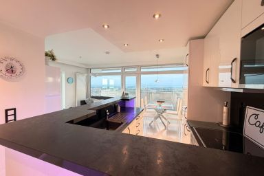 Panoramablick und Meer: 2-Zimmer-Ecksuite