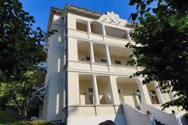 Ferienwohnung 10 in Sellin auf Rügen Villa Celia 6 Pers. WLAN und Sauna 200 m vom Strand entfernt