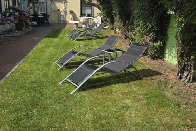 Ferienhof Pommerngreif - Wohnung 3, familiär, mit Poolnutzung und Grillmöglichkeit