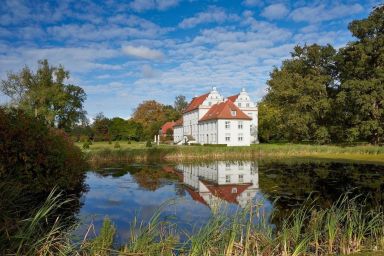 Ferienwohnung Herrenhaus Linker Seitenflügel II - Boldevitzer Rügenkaten