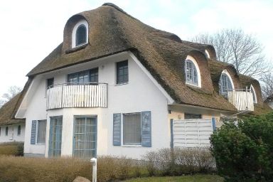 Störtebeker Strasse 14 Whg. 1 "Kiek mal Kiek" - gemütliche Ferienwohnung im wunderschönen Reetdachhaus