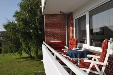 Herzmuschel - Ferienwohnung Herzmuschel - Südbalkon, Strandkorb am Strand in der 1.Reihe