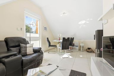 Hafenstrasse 15 in Prerow - Helle und modern eingerichtete Ferienwohnung in Hafennähe!