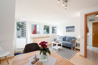 Gästehaus Windrose - Gemütliche Dachgeschoss-Wohnung mit kleinem Balkon und Meerblick in Pelzerhaken