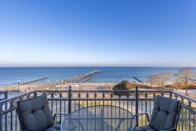 Apartmenthaus Atlantik - Tolle Ferienwohnung in direkter Strandlage mit Balkon und Meerblick