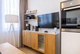 KÃ¼chenzeile mit Flatscreen