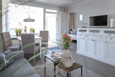 Strandplatz - Haus Carmen Sylva: Am Strand 1-Zimmerappartement mit Balkon.