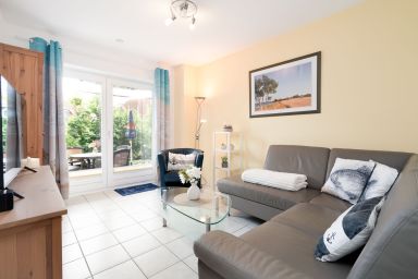 Ferienanlage Lemkenhafen - Ferienwohnung "Sundbrise" für 2 Erwachsene mit Terrasse-in wenigen Minuten zur Ostsee