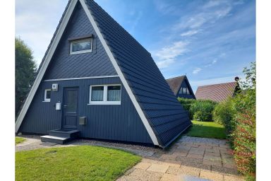 Nurdachhaus HOHER WEG 50 - Das Nurdachhaus liegt im Ferienpark Fedderwardersiel. Ganzjährige Vermietung.