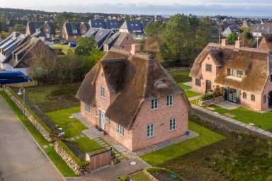 Hiirbloom - Ein wahrer Sylter Urlaubstraum erwartet Sie im Haus Hiirbloom in Wenningstedt