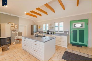 Alte Post Liepe - Idyllisches Ferienhaus auf großem Grundstück – viel Ruhe & Natur
