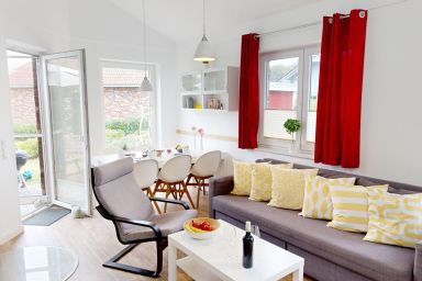 Feriendorf Südstrand - Liebevoll eingerichtetes 6-Personen Ferienhaus mit Kamin, Sauna & Hund in Strandnähe