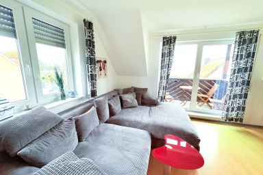 Fewo Weitblick - helle Wohnung, 2 SZ, Wasserblick - Weitblick – Ihre Wohlfühlwohnung mit Wasserblick und Nähe zu Strand und Hafen