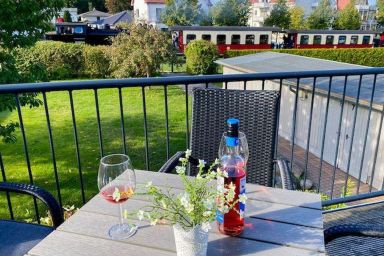 Haus zur Sonne Wohnung 6 - 80 m² Ferienwohnung für 5 Personen – 3 Schlafzimmer, Balkon und Wlan