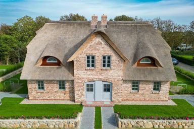 Wattenkieker - Moderne Ferienhaushälfte Wattenkieker mit Sauna, Garten und Terrasse in Borgsum