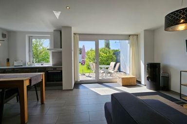 Stolteraa Ferienhaus 56 - Stilvolles Ferienhaus nahe Ostseestrand mit Terrasse und Kamin in Diedrichshagen