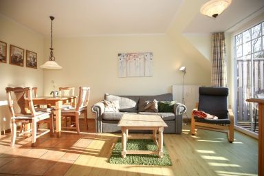 Ostseewelle - 3 Zimmer Ferienwohnung mit Südbalkon für 4 Personen und Hund