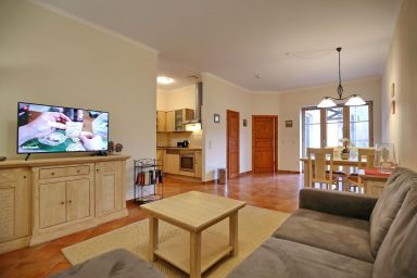 Residenz Seestern - Strandnahe 2-Zimmer Ferienwohnung in Kühlungsborn-West für 4 Personen + Hund
