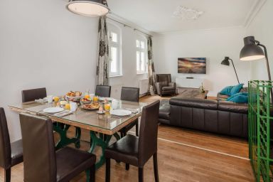 Villa Hohe Buchen - Wunderschöne Ferienwohnung in Heriingsdorf mit Terrasse – nur 150 m zum Meer