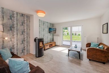 Villa Doris - Moderne Ferienwohnung in Heringsdorf mit Terrasse, nur 1000 m vom Strand entfernt