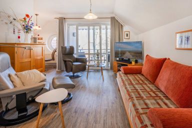 Seeblick Anlage - Gemütliche Ferienwohnung mit Balkon & Meerblick, nur 50 m zum Strand