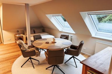 The OAK SUITE - The OAK SUITE .1