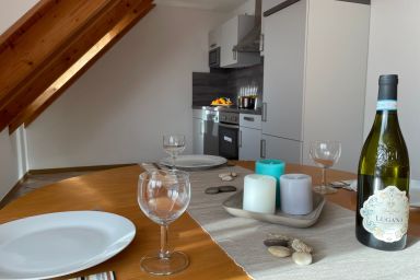 Einladende Obergschosswohnung mit sonnigem Balkon - Einladende Obergschosswohnung mit sonnigem Balkon .1