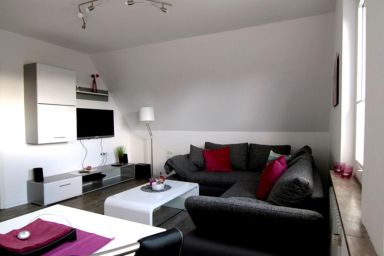 Ferienwohnungen "Allee Café" - Fewo Muschel, Dusche, WC, 1 Schlafraum