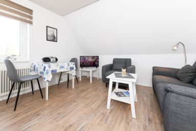 Ferienwohnungen im Haus Waterkant in Neuharlingersiel - Ferienwohnung Strandaster