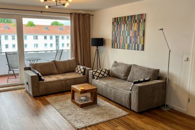 200 Fewo, Apartment mit Carport, Aufzug und Balkon