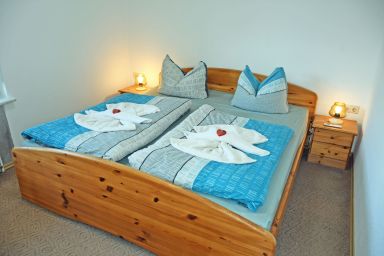Urlaub unterm Reetdachhaus am Neuensiener See - Lütte Ferienwohnung unterm Reetdach