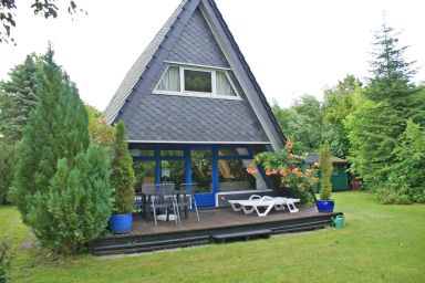 Zeltdachhaus mit Kamin und grosser Terrasse - - mit W-LAN
