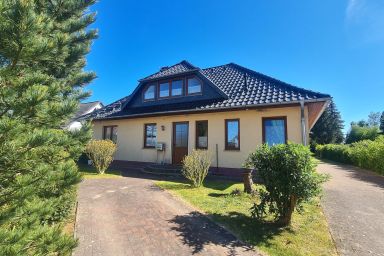 FeWo am Kleinbauernhof Gersdorf bei Kühlungsborn - 3-Raum-Ferienwohnung (max 4 Pers, 65m²) im Obergeschoss