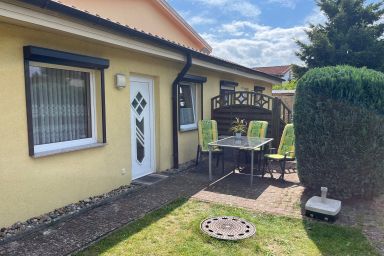 Ferienwohnung, ruhige Lage, Standnah OVS 114 - 3-Raum-Ferienwohung bis 4 Pers. + Baby, Links