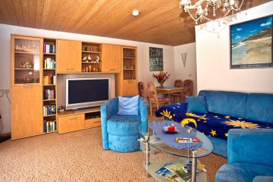 Ferienwohnungen Christine Braun Wieck/Darß - Ferienwohnung mit Balkon