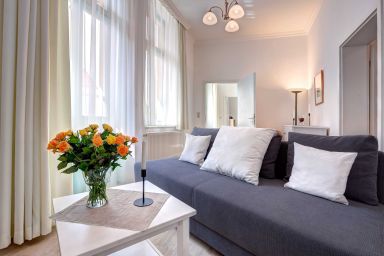 Villa Ostseewarte, STRANDNAH, teilw. SEEBLICK, FAHRSTUHL - Villa Ostseewarte Whg. 6, TERRASSE