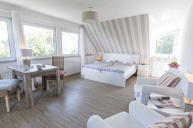 Diekhuus Arngast, Wohnung Diekkron - Ferienwohnung Diekkron im Diekhuus Arngast