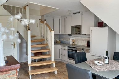 Friesenperle 11, Feldstraße