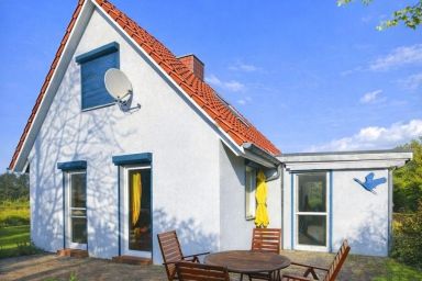 Ferienhaus am Nationalpark Fischland Darß / Zingst – Kamin, großer Garten, 3 SZ