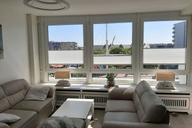 Am Stadtpark - Modernes App. für 4 Personen - Balkon, PKW-Stellplatz, WLAN. Haustiere erlaubt.