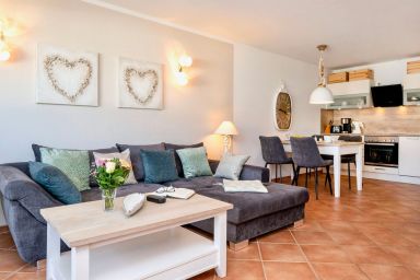 Residenz am Strand - Komfortable Ferienwohnung in der Residenz am Strand mit Balkon direkt am Meer