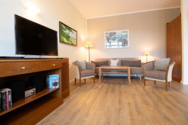 Villa Aegir - Hübsche Ferienwohnung mit zwei Balkonen - nur 100 m zum feinsandigen Strand