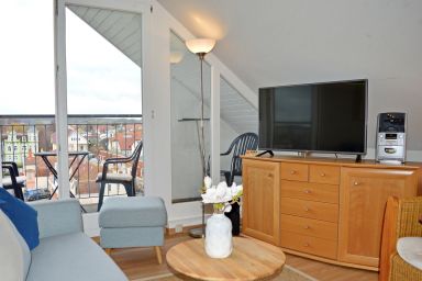 Meeresblick - Tolle Dachgeschoss-Ferienwohnung mit sonniger Süd-Loggia - nur 40 m zum Strand!