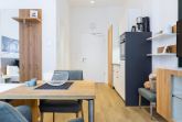 Wohn-/Schlafbereich mit Garderobe