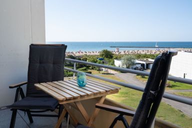 Burgtiefe Südstrand - Ferienwohnung "Oskar" am Südstrand Burgtiefe mit Balkon & Ostseeblick-2 Personen