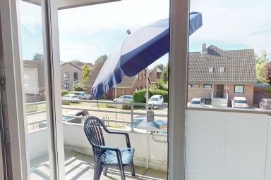 Auszeit - Schöne Ferienwohnung für 4 Gäste mit Balkon in Kellenhusen, nur 200 m zum Strand