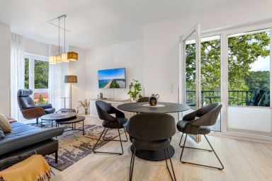 Bernsteinquartier, Whg. 05.58 "Eichenkrone" - Willkommen in der Ferienwohnung 0558-Eichenkrone im Bernsteinquartier Kölpinsee!