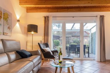 50109 Ferienhaus Kluntje - In Altfunnixsiel ankommen und sich wohlfühlen: Diese   Ferienunterkunft von ca. 86 qm ist ein wahrer Ort der Erholung und bietet Platz für 2 Erwachsene und 2 Kinder